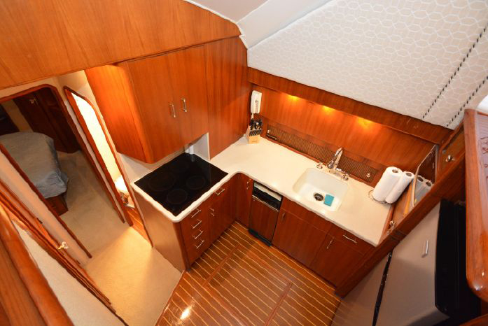 Ocean Super Sport - Galley