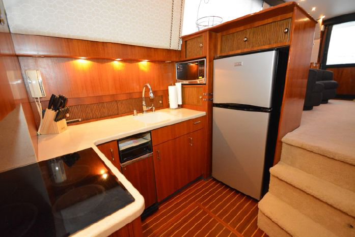 Ocean Super Sport - Galley