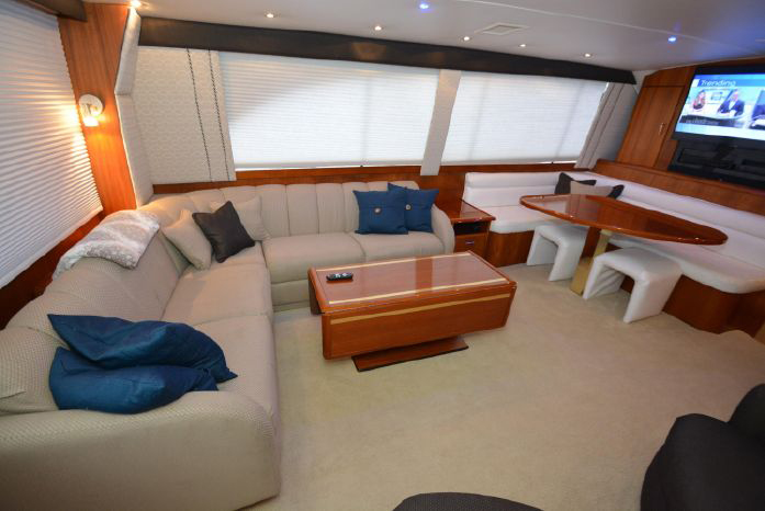 Ocean Super Sport - Living Room